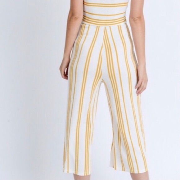 Yellow jumpsuit - Picture 4 of 4